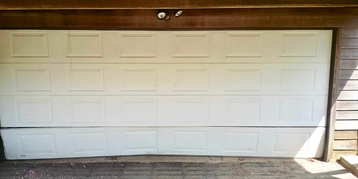 commercial garage door replacement in Wendake Beach